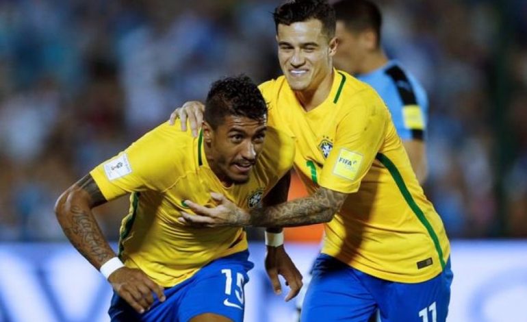 FOTO/ Futbollisti shqiptar në krah të Coutinho dhe Paulinho
