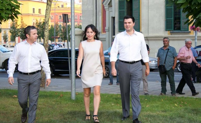 Të dhënat: Kompania e gruas së Lulzim Bashës, e 6-ta në vend. Mbi 200 milionë të ardhura në vit