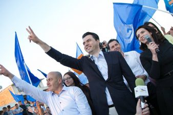 LËVIZJE NË PD? Grida Duma takim urgjent me Lulzim Bashën