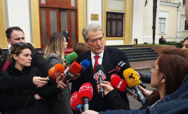 Berisha KËRCËNON Ramën: PAKTIN me Greqinë e miraton vetëm nëse kalon mbi trupat tanë