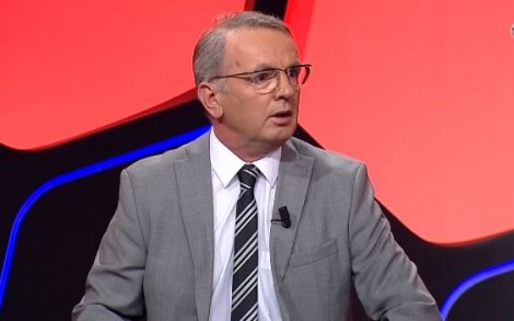Analiza e Hafizit: Futbolli shqiptar, në një rrugë pa krye. Duhet kampionat me 16 ekipe