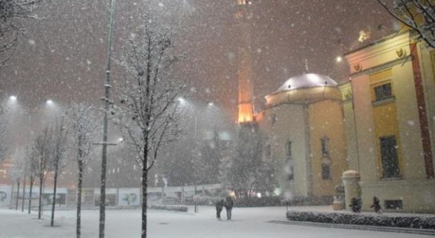 Orët në vijim moti do të shkojë deri në MINUS 8 gradë celcius. Ja cilat janë ZONAT problematike