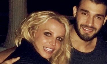 "Ai më frymëzon çdo..."/ Britney Spears dedikim të dashurit në përvjetorin e lidhjes së tyre