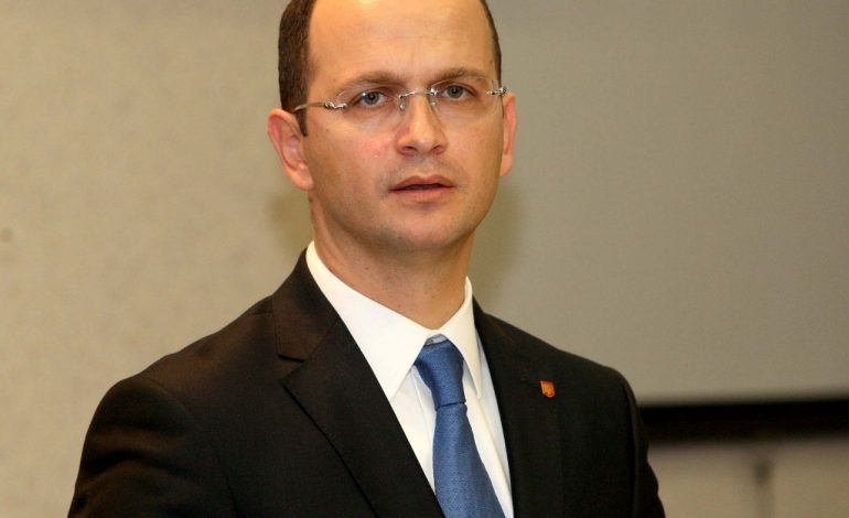 TV “ANTENA”/ Rrëfehet Ministri i Jashtëm, Bushati: Nuk e fsheh ‘dashurinë’ për Greqinë, por me Turqinë…
