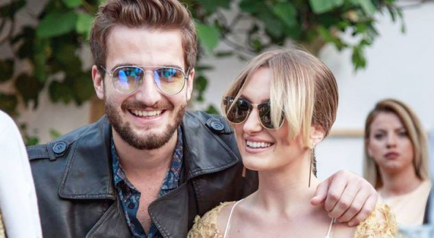 5-vjet dashuri, çifti i njohur “zjarr” si ditën e parë (FOTO)