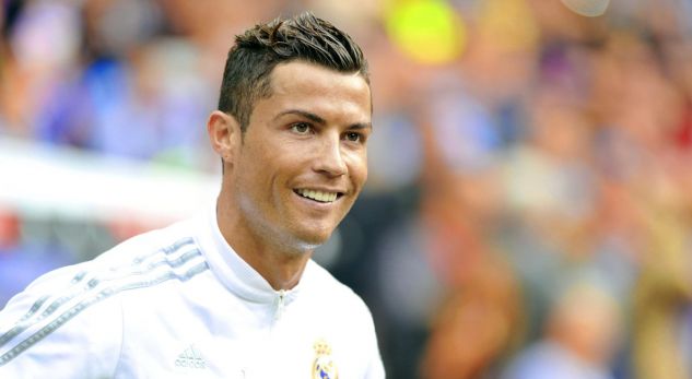 Ronaldo ‘fiton’ kontratën e re