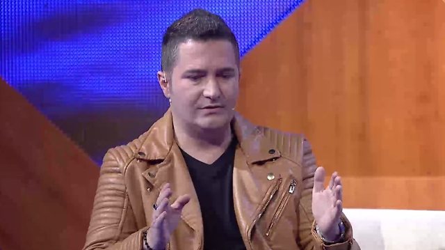 Devis Xherahu ka sharë shqiptarët në një emision grek? Ja si qëndron e vërteta