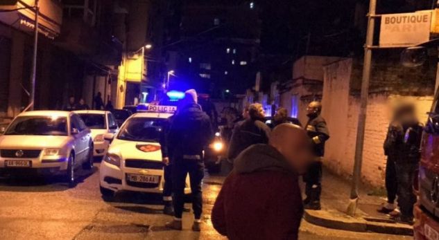 U hodh LAKURIQ nga kati i 9-të i pallatit! Policia jep DETAJE: 35 vjeçari vuante nga…