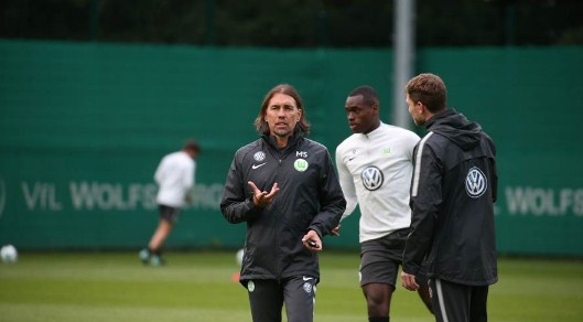 Zyrtare: Jep dorëheqje të menjëhershme nga posti i trajnerit në Wolfsburg