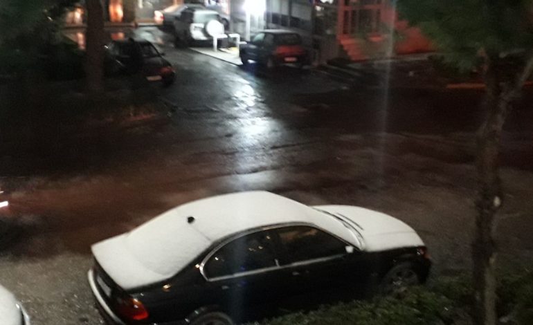 Reshje DËBORE në Lezhë/ Probleme me energjinë në 15 fshatra (FOTO)