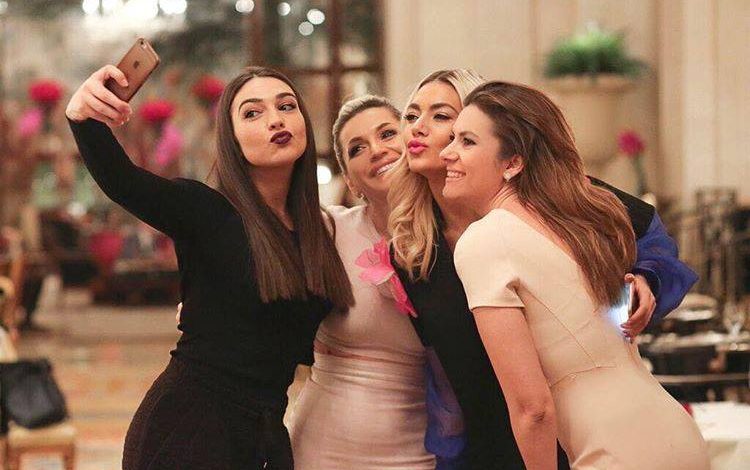 Kush e uroi Elvana Gjatën në 00:00? As Ermali dhe as partneri (VIDEO)