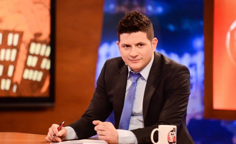 E ofendoi në emision, këngëtari i përgjigjet ashpër Ermal Mamaqit: Ty nuk të marin dot përsipër as…