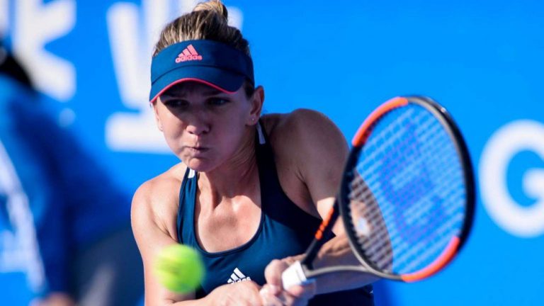 Halep tërhiqet nga turneu i Dohas, Wozniacki ruan kreun e renditjes