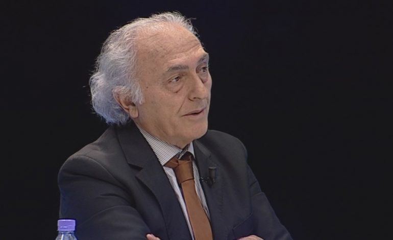 FRROK ÇUPI/ Ilir Meta ka në dorë fatet e Ballkanit, ai mund të vendosë nëse do të ketë luftë apo paqe