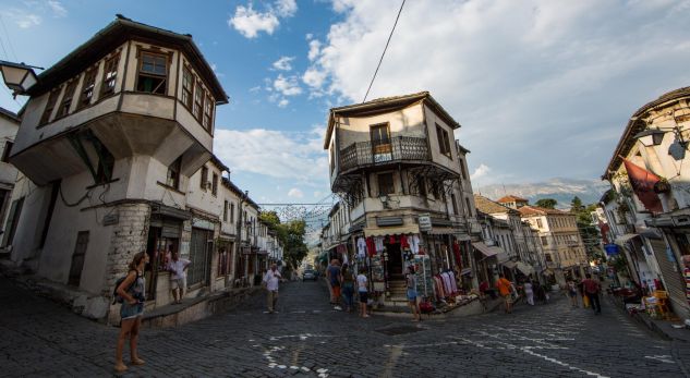 STATISTIKAT/ Gjirokastra qarku që po “ZHDUKET”. Çfarë po ndodh me POPULLSINË
