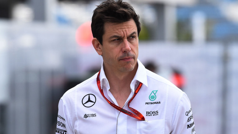 Toto Wolff: Rinovimi i kontratës së Hamilton, lojë fëmijësh