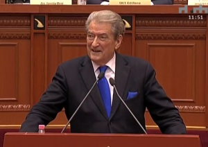 Berisha “diagnostikon” Ramën: Është i rrjedhur fare, xhami i tavanit të shtëpisë i ka kushtuar …