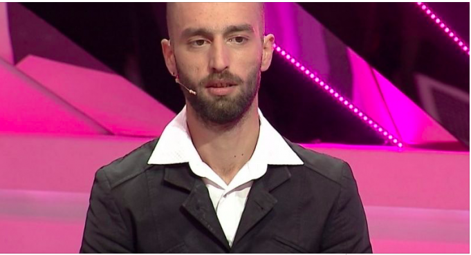 E mbani mend 23-vjeçarin i cili ishte i varur nga heorina? Gjesti i Ardit Gjebreas rregullon gjithë familjen e djalit!