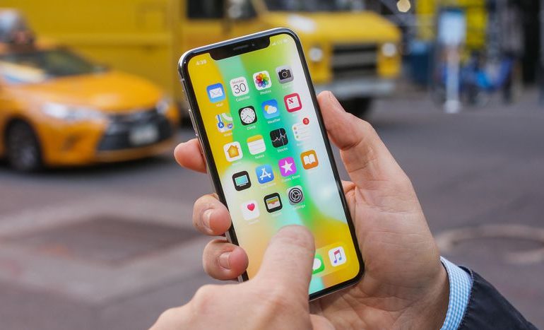 Dy probleme që po përsëriten te iPhone X (Video)