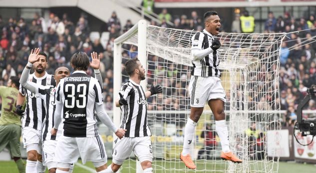 Juventus fiton derbin e Torinos, merr vendin e parë