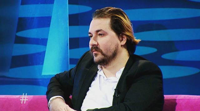 Çfarë ndodhi me fejesën e rreme të Kastro Zizos? Këngëtari sqaron të gjithë ngatërresën
