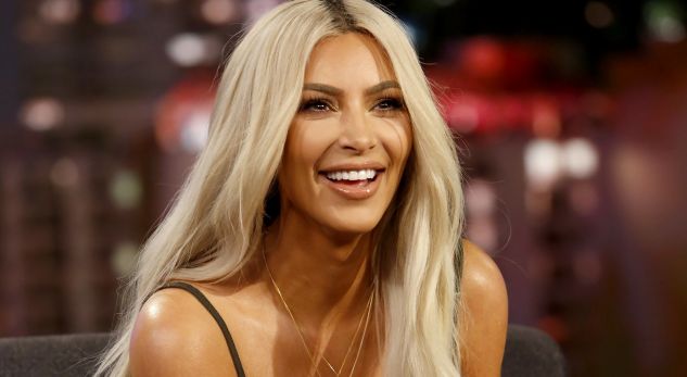 Kim Kardashian po u dërgon dhurata dashurie armiqve për Shën Valentin (FOTO)