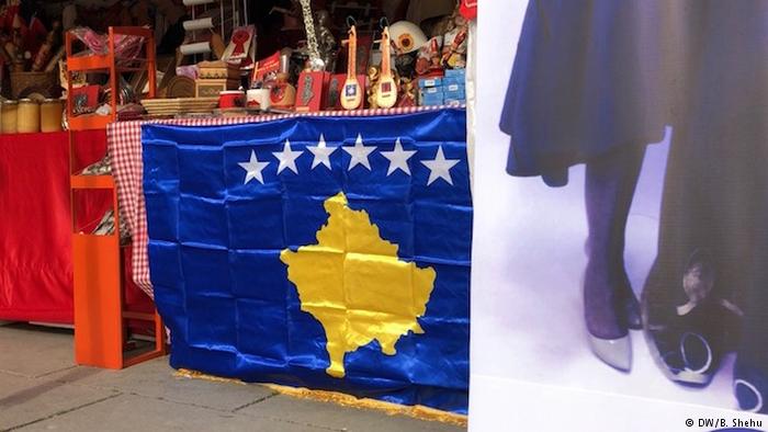 Kosova 10 vjet e pavarur: A ka shumё vend pёr tё festuar me zhurmë?