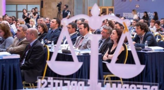 “Gjyqtarë dhe prokurorë”/ Kush janë familjet që kanë ‘pushtetin’ në drejtësi