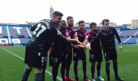 Ditë prezantimesh te Levante, Sadiku shkel për herë të parë tapetin e stadiumit