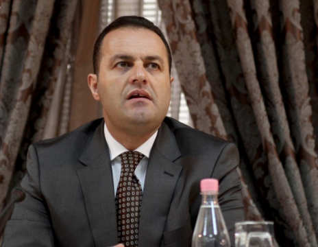 Rihapen pesë dosje në Elbasan, të mbyllura nga “njeriu” i Llallës: Mes tyre, dosja e nipave të Adriatik Llallës