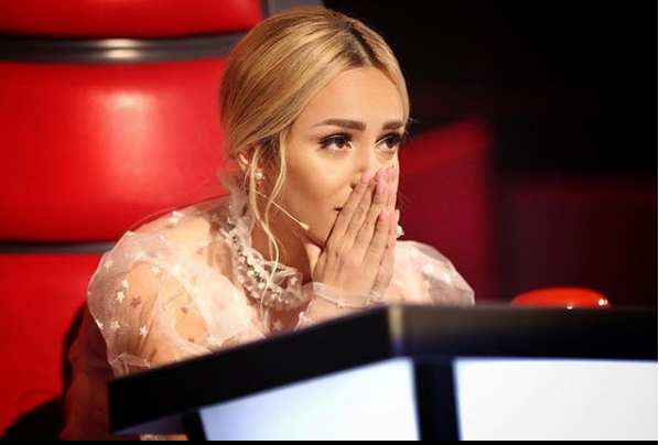 Miriam Çani mer dhuratën më të bukur. Ja si e emocionojnë talentet e vegjël (FOTO)