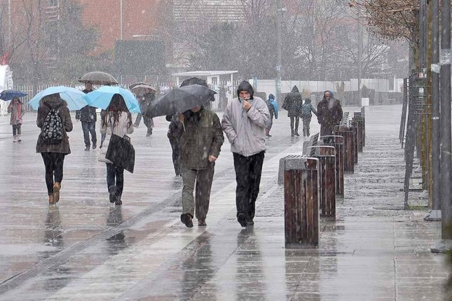 Moti i ftohtë në të gjithë Shqipërinë/ Çfarë pritet të ndodhë në 24 orët e ardhshme