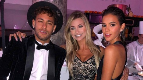 FOTO/ Muzikë dhe shfrenim, ja si e festoi Neymar ditëlindjen e 26-të