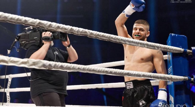 (VIDEO) Çfarë nuk u pa nga triumfi i Florian Markut, ja detaji që mund t’i kushtonte fitoren boksierit shqiptar