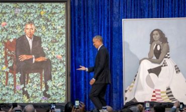 Portretet e çiftit Obama/ Emocionohet ish-Presidenti: Unë dhe Michelle jemi shumë mirënjohës për...