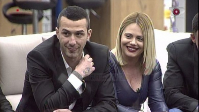 Olsi i BB9 ka një përgjigjje për “Vipat e Bllokut”: “Po na bëni me kuptu që duhet me u rujt nga k….” (FOTO)
