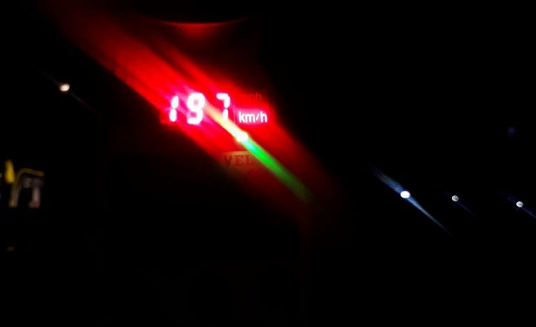 Çmenduritë e natës/ Shoferi i X6 me 197 km/orë, një i dehur me 13 gjoba dhe pa asnjë dokument (FOTO)
