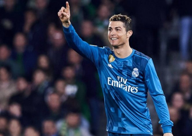 Cristiano Ronaldo kandidat për trofeun e radhës