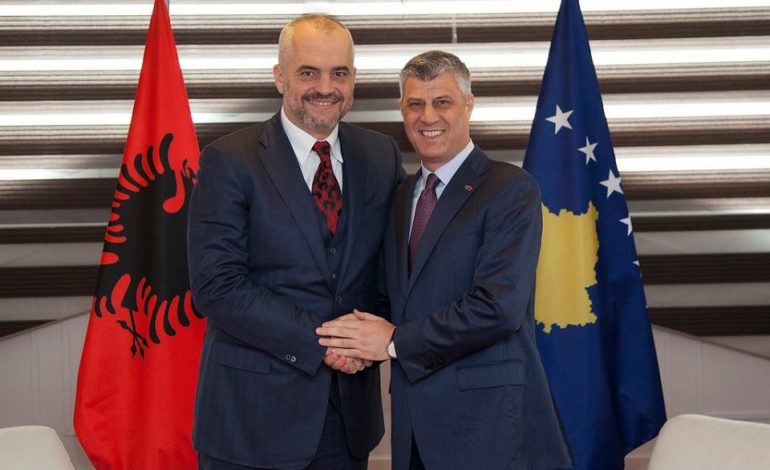 Kush janë POLITIKANËT e Shqipërisë të dekoruar për 10 vjetorin e Pavarësisë së Kosovës (FOTO)