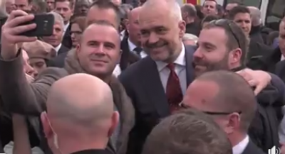 Rama publikon momentet e pritjes në Kosovë: Kjo është mikpritja vëllazërore! (VIDEO)