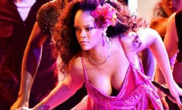 “Rihanna po kthen burrat në gay, të mos lejohet në vend!" Kush po e sulmon këngëtaren...