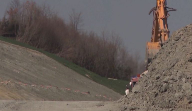 SKANDALI I RRUGËVE/ Merren në pyetje DY nga ish– Drejtorët e Autoritetit kombëtar (VIDEO)