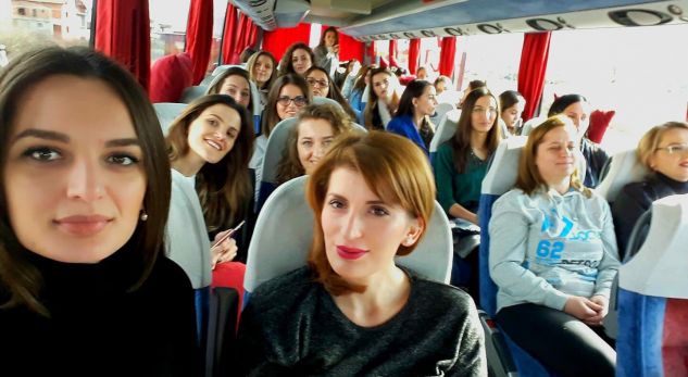 40 kosovare me emrin Saranda nisen për Sarandë (FOTO)