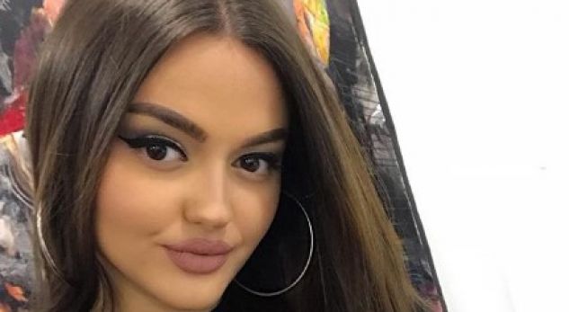 Enca Haxhia në rrezik, i ndodhe papritura në tunelin e Kalimashit