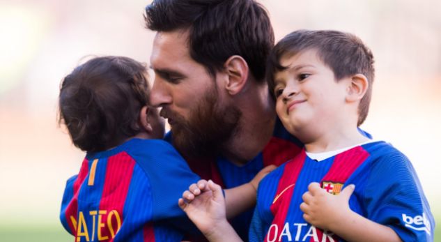 VIDEO/ Lionel Messi tregon emrin e fëmijës së tretë