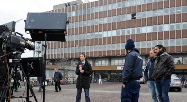 HISTORIA ÇUDIT MEDIAT/ Gruaja myslimane shqiptare nuk pranon të rrijë në dhomën e spitalit me familjen italiane