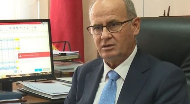 Rektori shpjegon ngërçin e pagave të mësuesve dhe shton: Ka disa që kanë 8 muaj pa rrogë