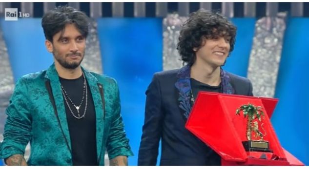 TRIUMFOI NË SANREMO, ish-ministrja uron Ermal Metën: Krenare për ty Ermal! (FOTO)
