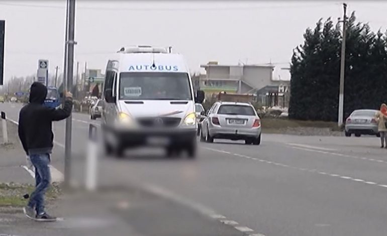 AKSIDENTET/ Shqiptarët udhëtojnë me “kokën në thes”. Nga ndalimi i autobusave në rrugë deri tek… (VIDEO)