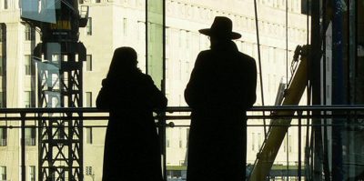 Spiunët hiqen si modele/ I dërgojnë FOTO NUDO oficerit dhe marrin informacionet sekrete